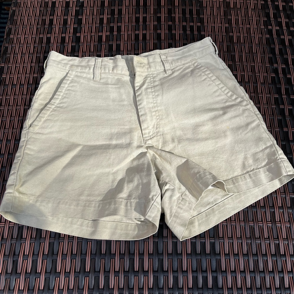 Patagonia Organic Cotton Stand Up Shorts in Size 32 Tan/Light Khaki Color